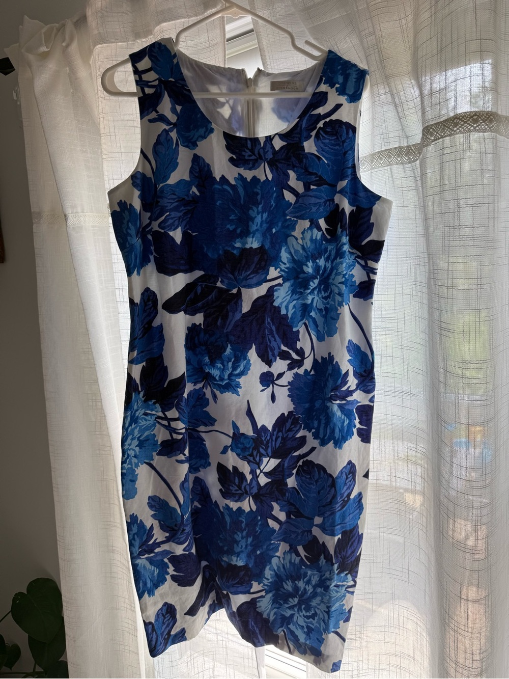 Sleeveless Blue Floral Sheath Dress